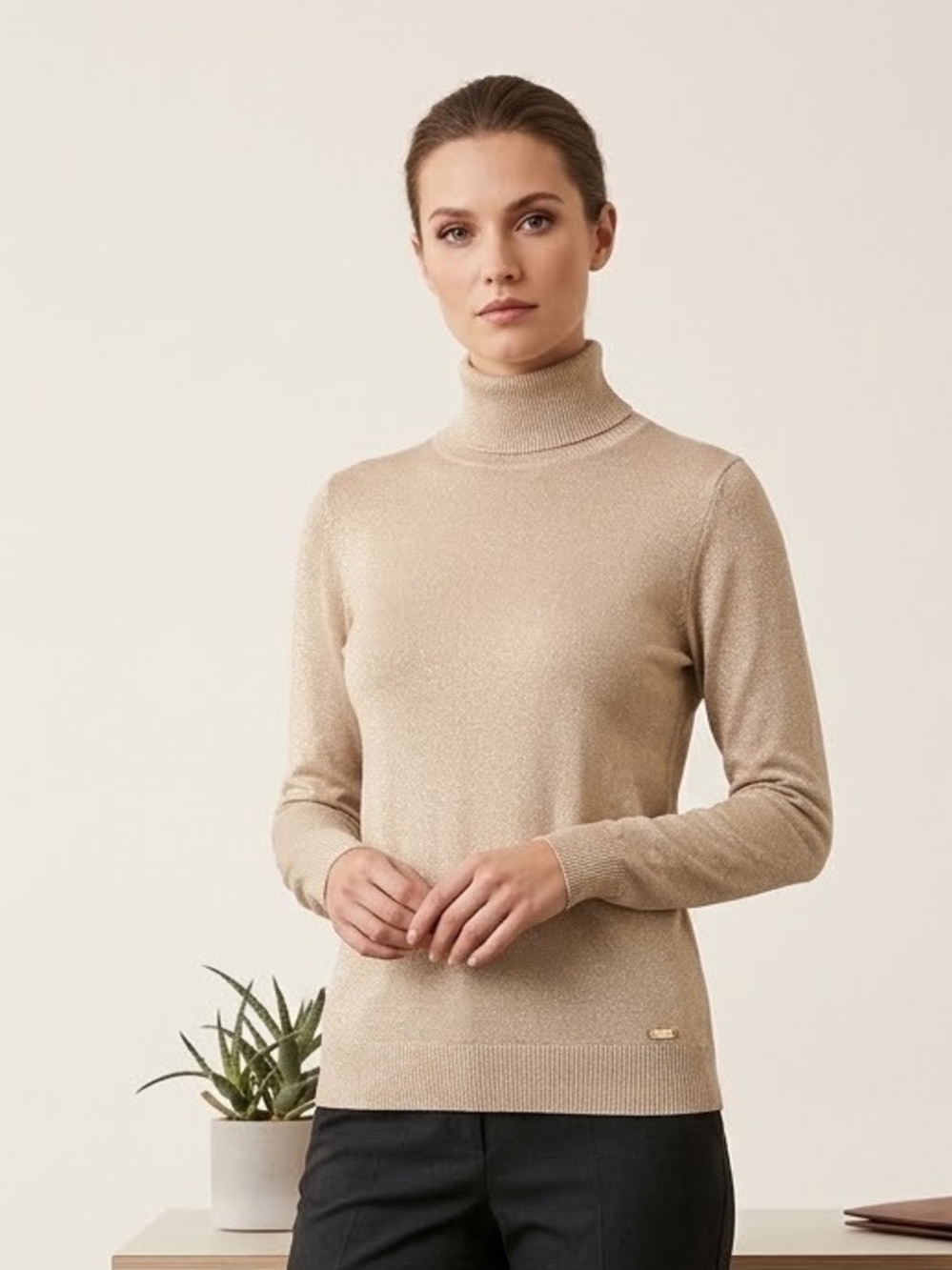 😍Calvin Klein Metallic Turtleneck in Brown NWT Size M